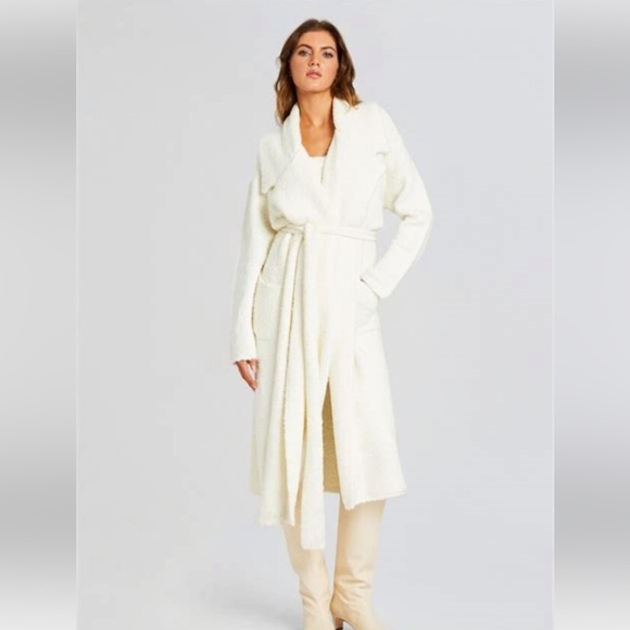 SER.O.YA NEW YORK LUXURIOUS BOUCLE ROBE IN WINTER WHITE SELF WRAP BELT SIZE XS/S